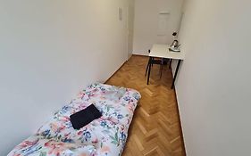 Fantastic Waw - O13 Room C